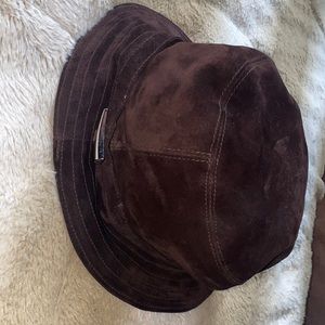 Burberry Bucket Hat !